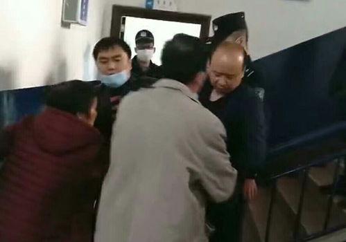 丈夫爆料老婆视频播放,老婆私密视频意外曝光，真相令人震惊！